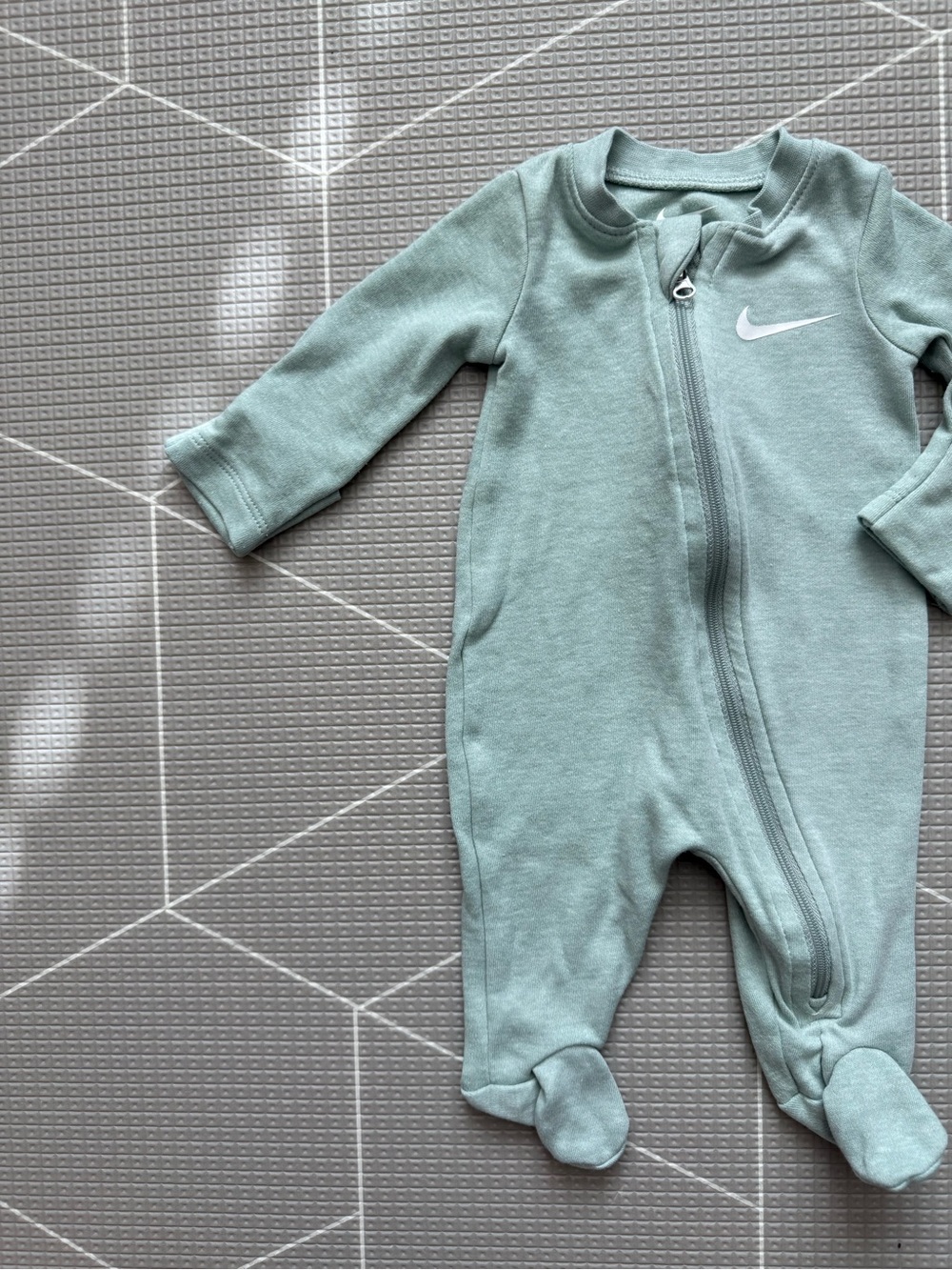 Nike|Baby gender neutral Green Mint long sleeve footies-classic check,NB•••